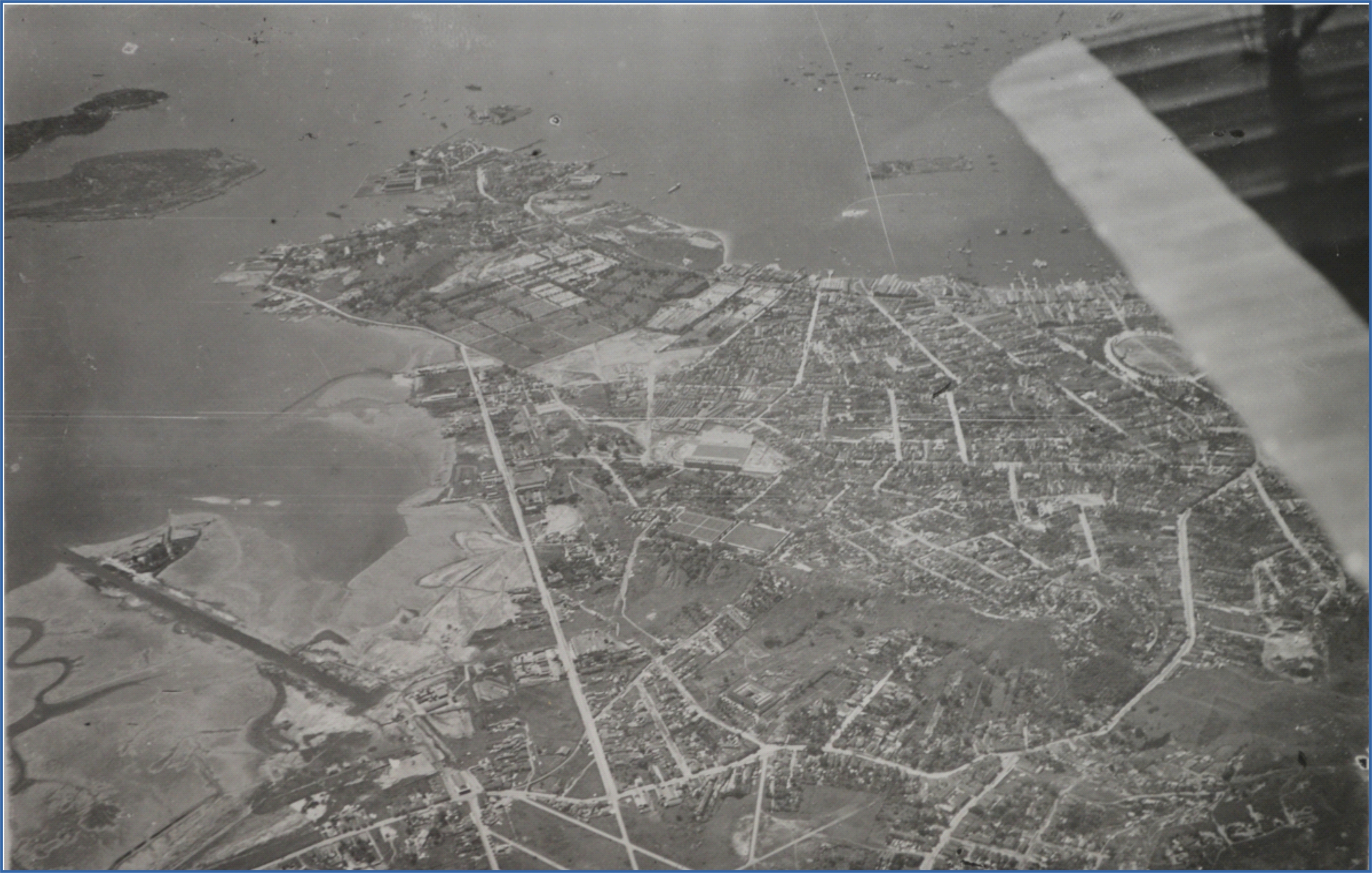 Foto durante o Voo Aerofotogramétrico - Inovação para a Cartografia no início do Século XX.