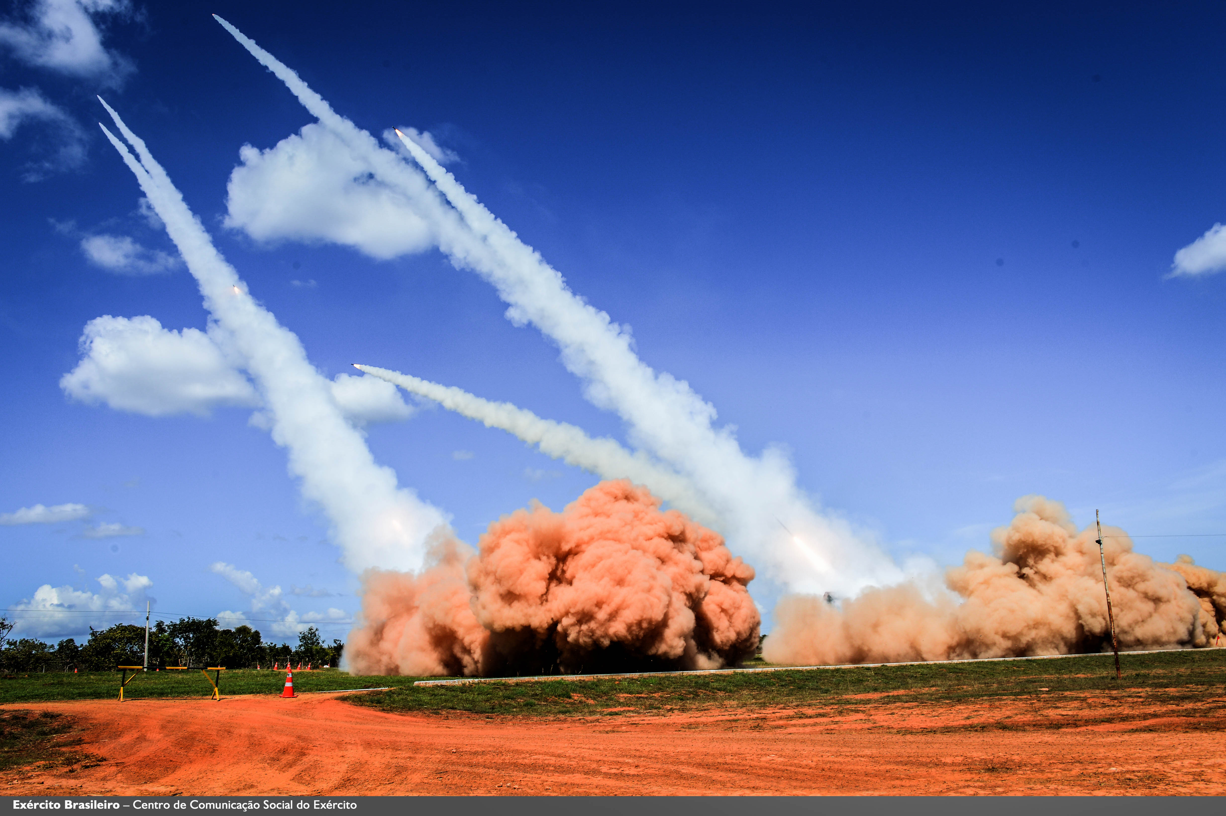Foto do Projeto Astros - Indústria de Defesa Brasileira